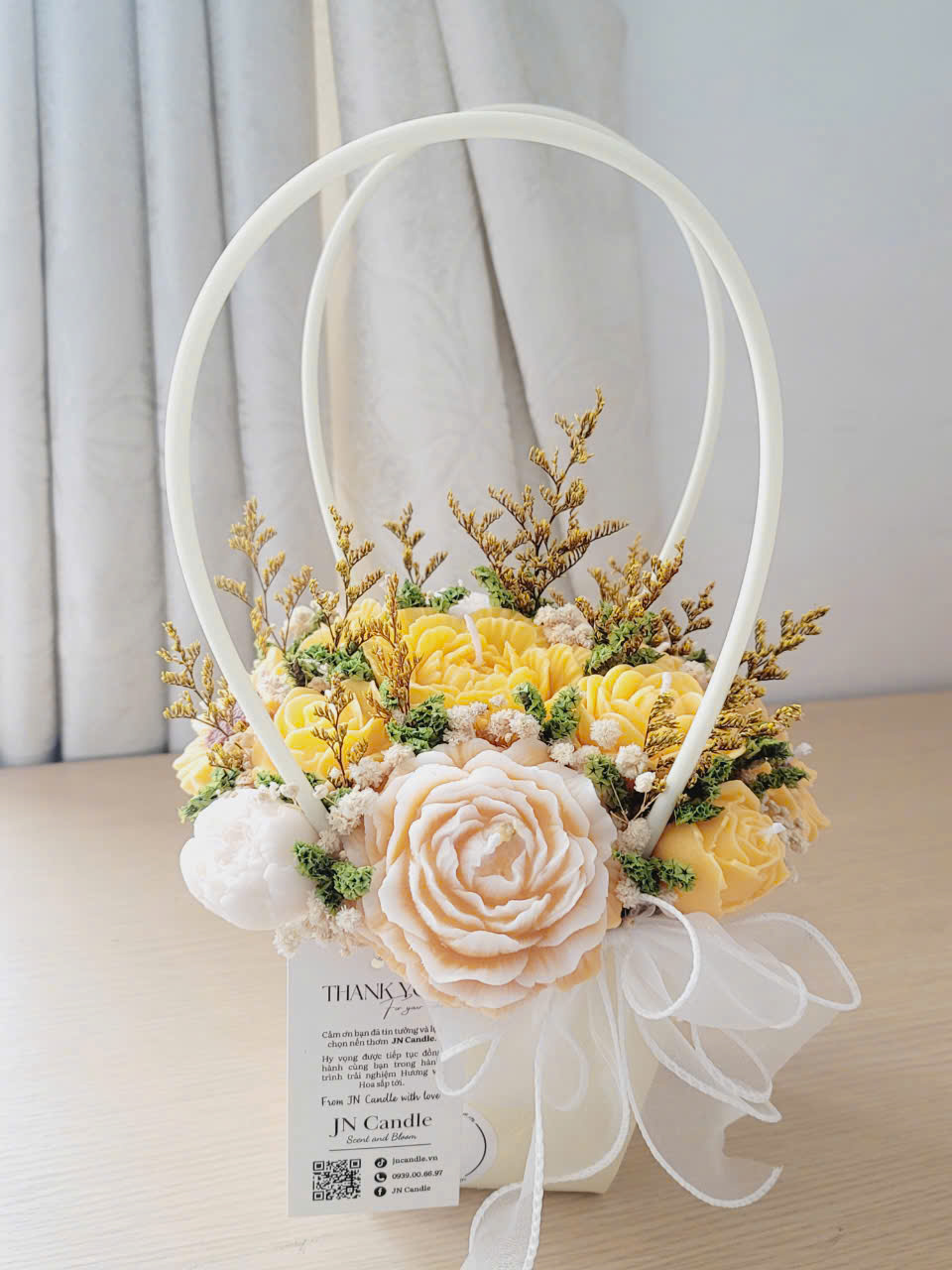 GIỎ HOA NẾN THƠM HANDMADE - JN CANDLE - Kết Hợp Tinh Tế Từ Hoa Và Màu Sắc 55 z6570028592409 ac5fc7d22b25b69df74a1a40200b3139
