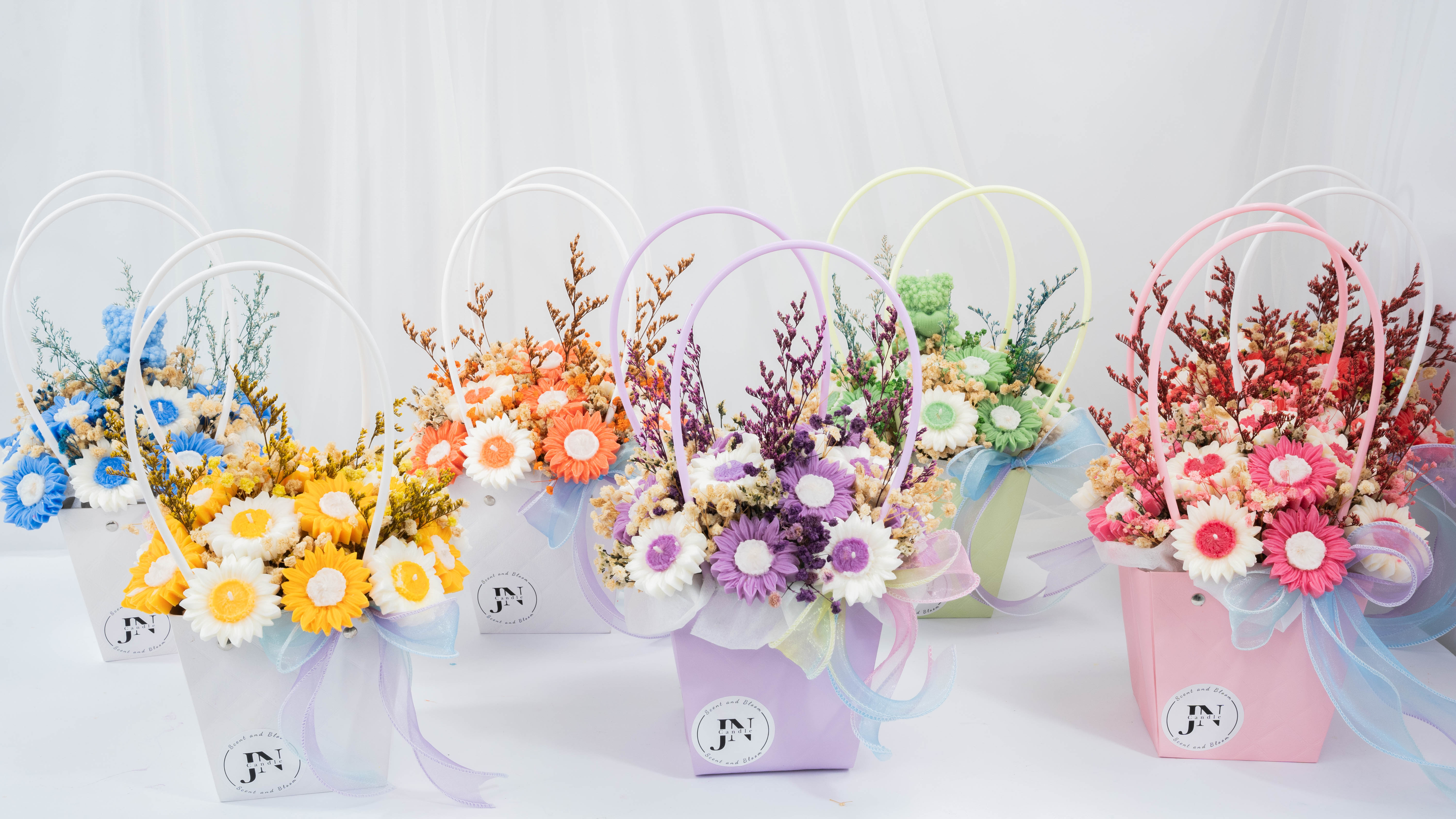 Giỏ Hoa Thơm Handmade JN CANDLE - Kết Hợp Tinh Tế Từ Hoa Và Màu Sắc